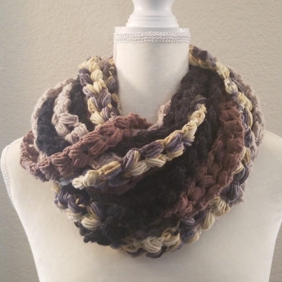 Handmade new infinity scarf - Picture 1 of 3